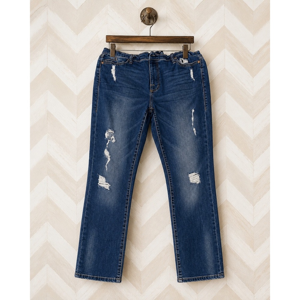 Rock and Republic Distressed Dark Blue Straight Leg Jeans with stretch, Size 18